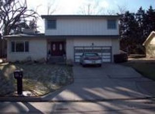 1819 Denholm Dr, Manhattan, KS 66503