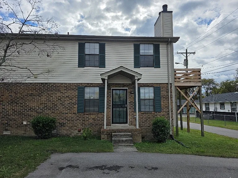 1107 Westchester Dr #C — Photo 9