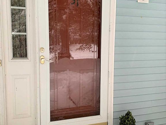 2nd image of 31 Rolling Hills Dr