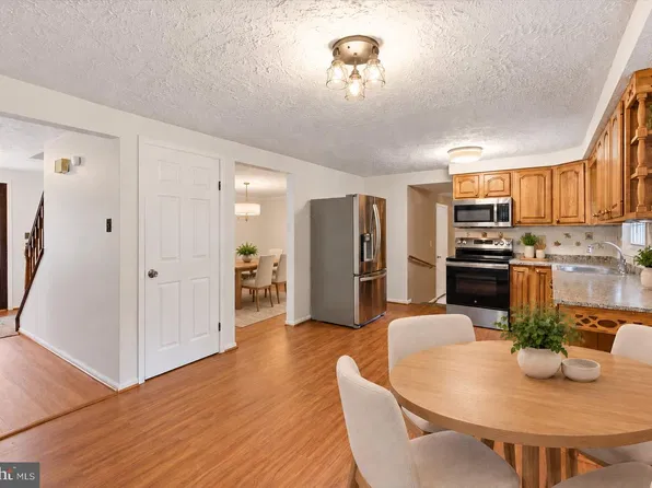 3003 Hickory Valley Dr, Waldorf, MD 20601