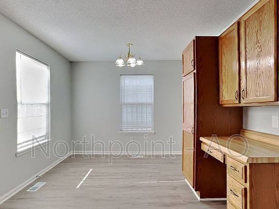 5th image of 4215 Woodland Ave
