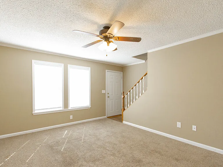 1700 Wedgewood Dr — Photo 18