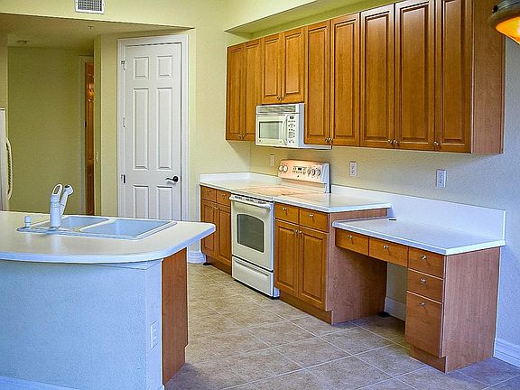 4th image of 94 Vivante Blvd Unit 9428