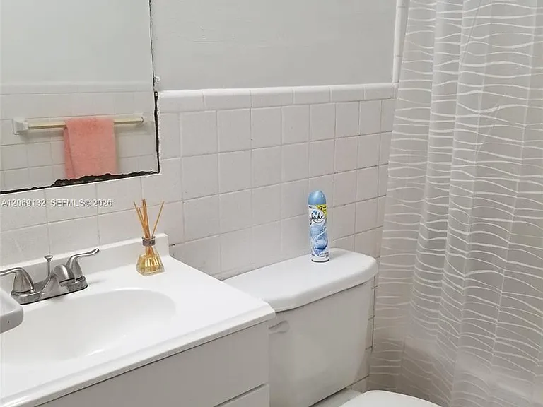 280 SW 11th Ave #18 — Photo 16
