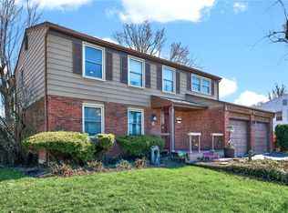 1017 Terracewood Dr, Englewood, OH