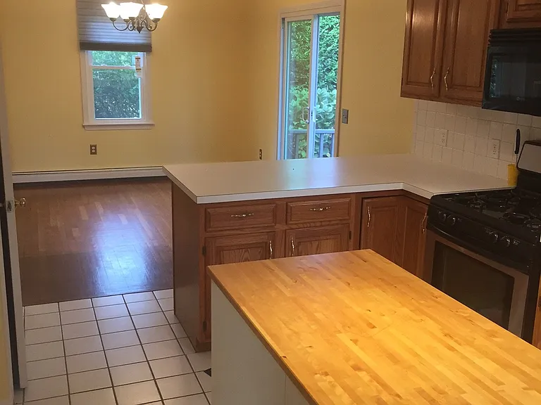 12 Green End Ave — Photo 6
