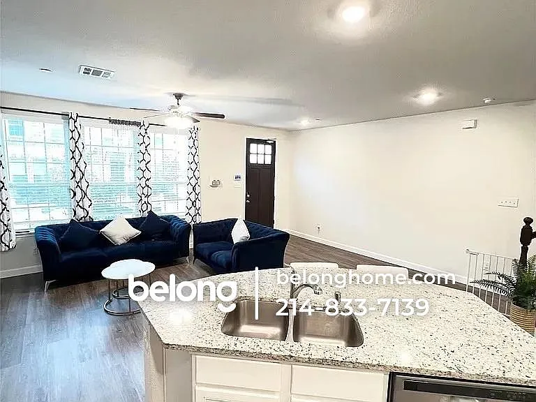4 bed, 3.5 bath, 2027 sqft, $2,995 — Photo 4