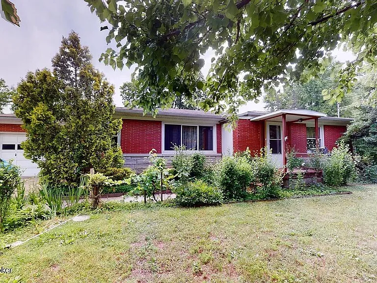 708 Grant Ave — Photo 1