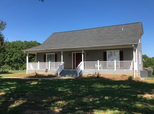 125 Mitchell Rd, Inman, SC 29349