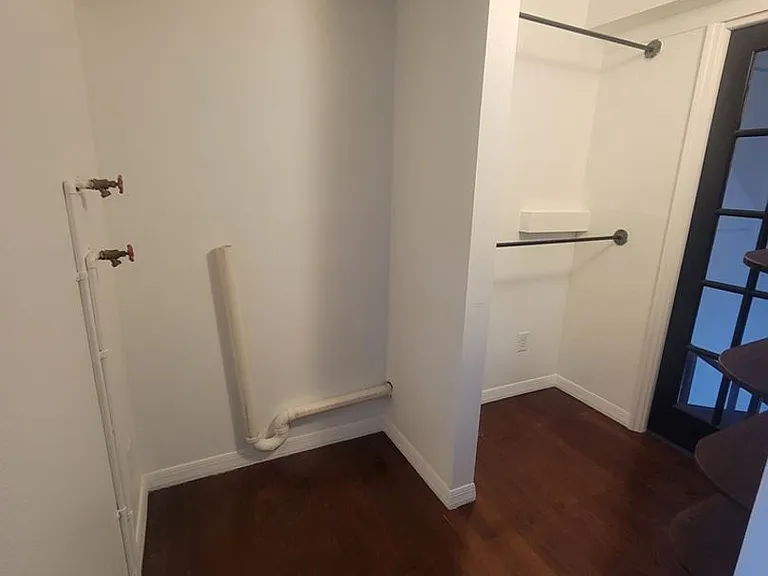 2142 Bradford St #325 — Photo 12