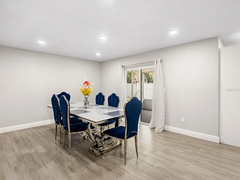 871 Darwin Dr — Photo 8