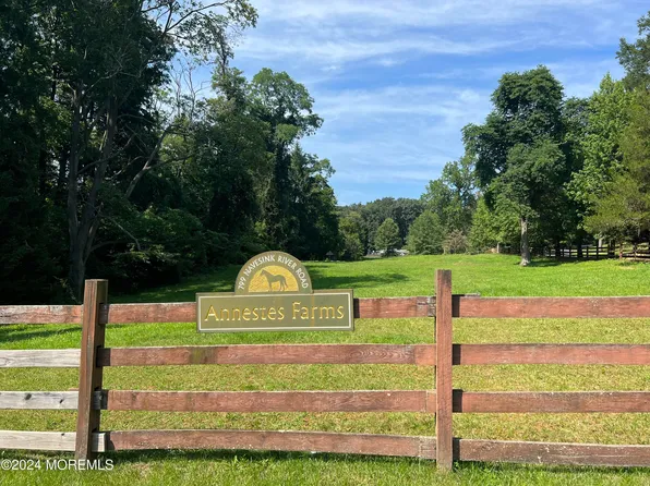 799 Navesink River Road, Rumson, NJ 07760