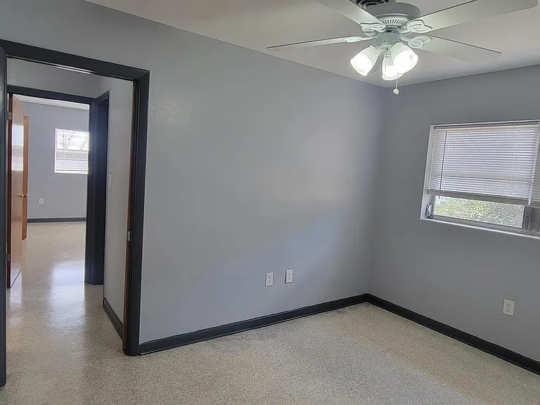 842 Hillside Ave — Photo 8