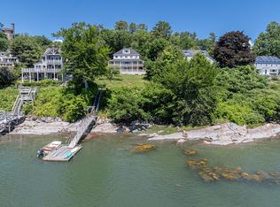21 Harraseeket Rd, Freeport, ME 04032
