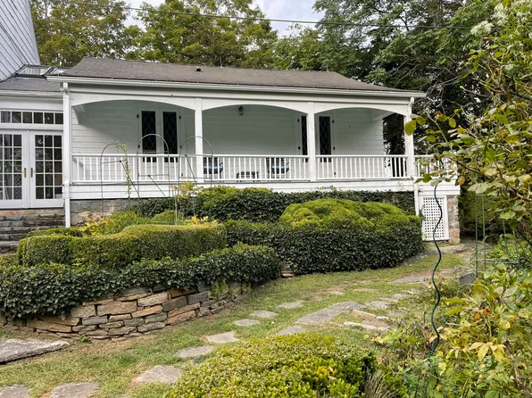 856 Boston Post Rd #1, Madison, CT 06443