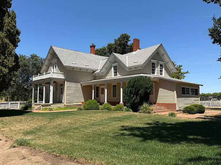 11221 E Eight Mile Rd — Photo 1