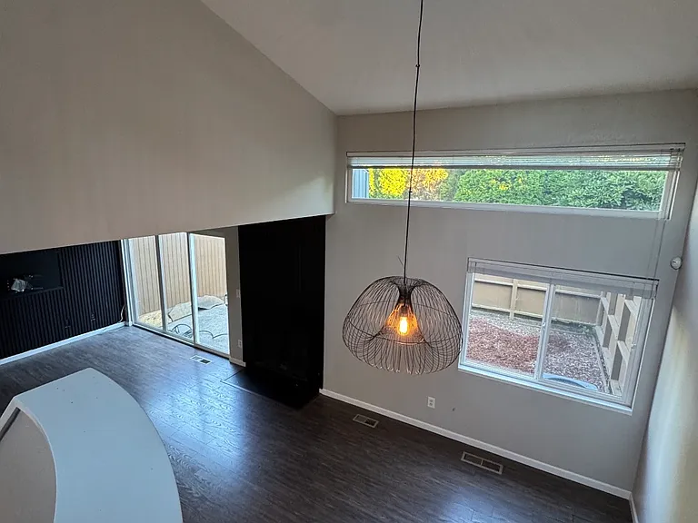 1579 NW Eastbrook Ct — Photo 8
