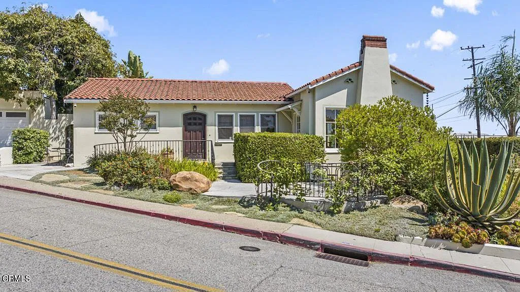 2 bed, 2.0 bath, 1602 sqft, $5,800 — Photo 1