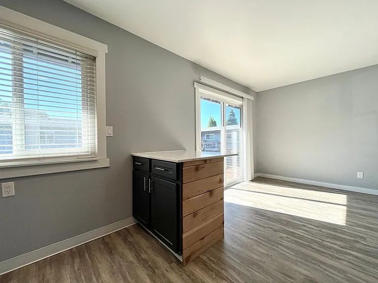 J3 Apartments — Photo 19