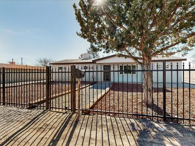3926 Barcelona Rd SW, Albuquerque, NM, 87121