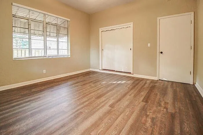 Large Bedroom