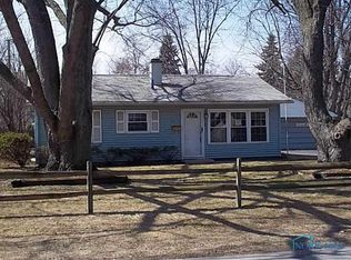 5811 Hollybrook Ln E, Sylvania, OH 43560