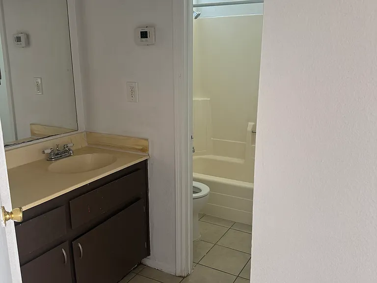 645 W Rio Salado Pkwy #101 — Photo 6
