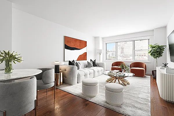 1st image of 14 Horatio St APT 9G