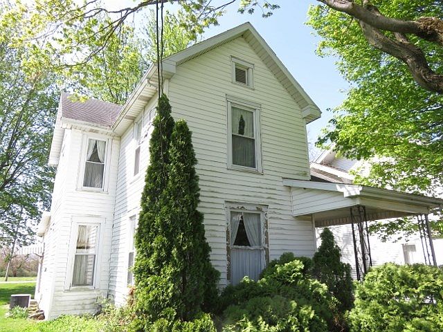 1st image of 803 E Main St