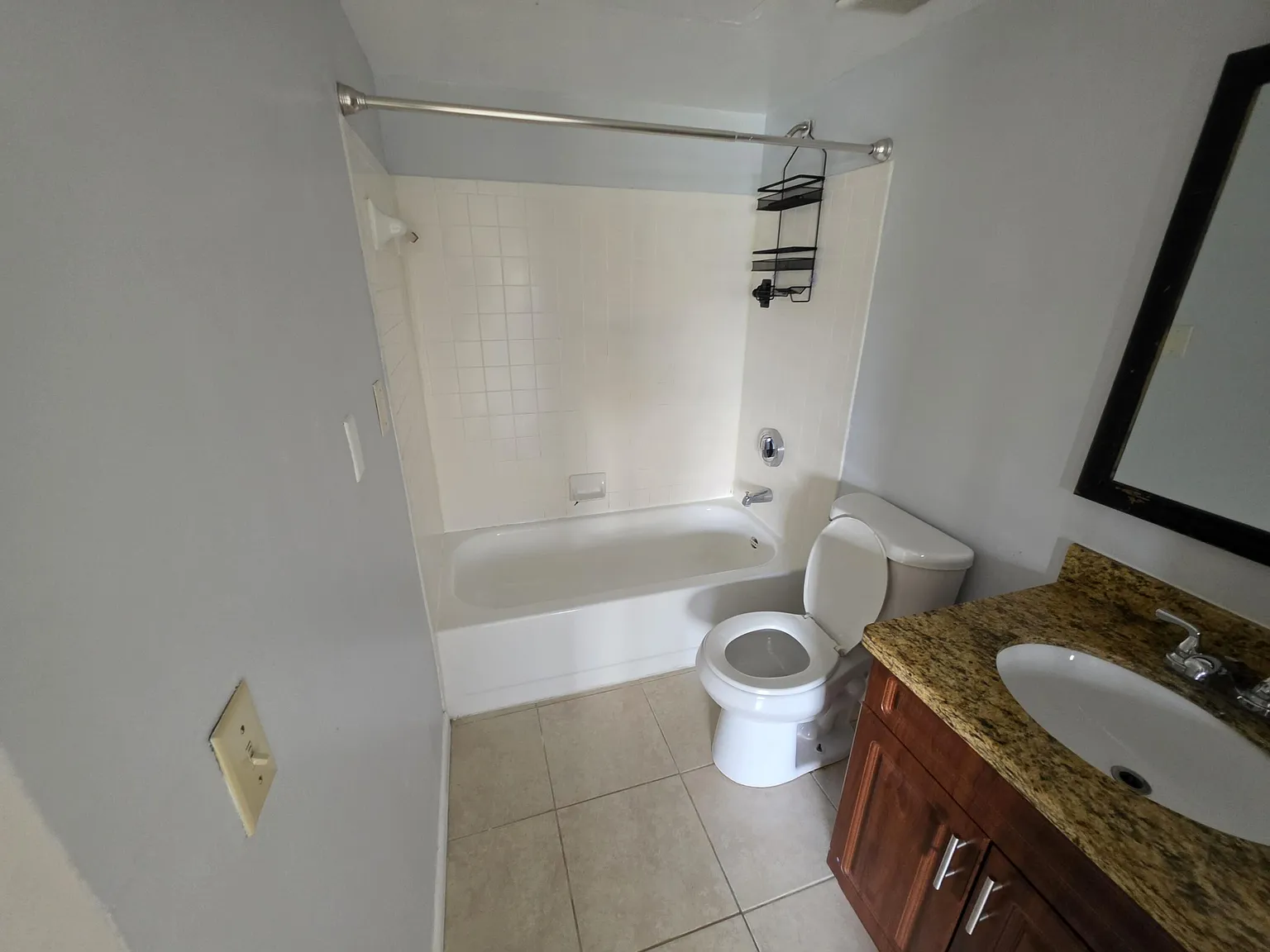 2 bed, 2.0 bath, 1077 sqft, $2,200 — Photo 4