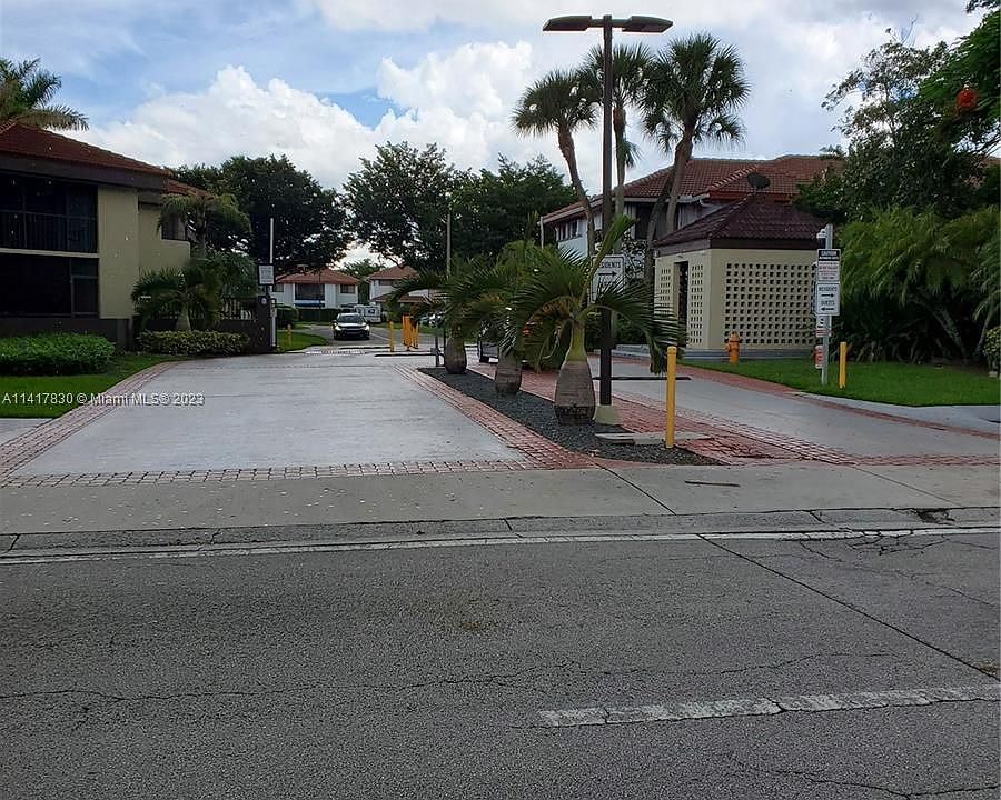 1st image of 9791 SW 138th Ave #Da2r