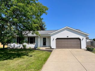 4628 Black Oak Ln, Kalamazoo, MI 49004