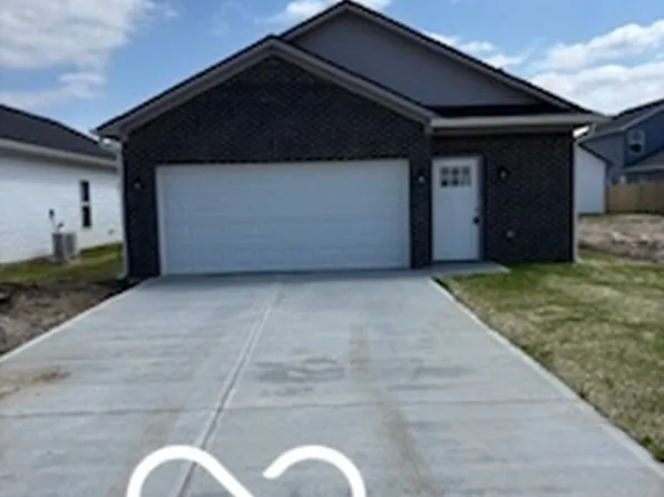 1439 Wigwam Ln, Martinsville, IN 46151