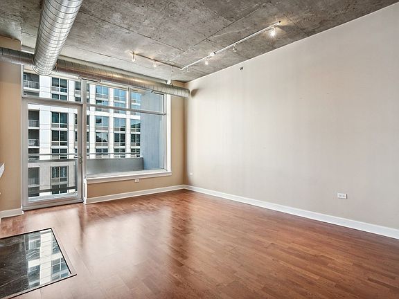 2nd image of 1305 S Michigan Ave APT 1406