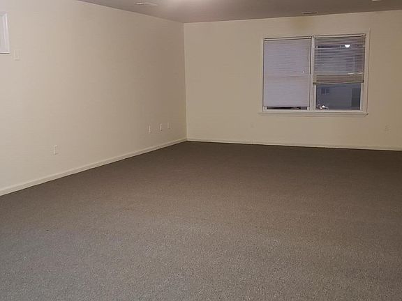 Open space living room and dining area, pic 1