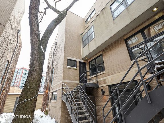 2nd image of 931 W Wrightwood Ave #C