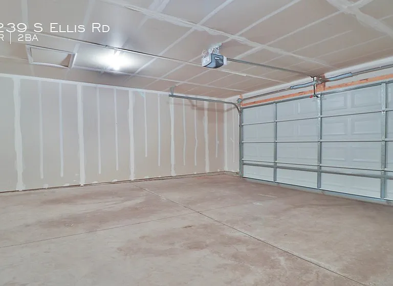 2239 Ellis Garage_03222021