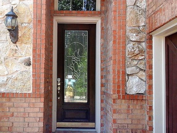 2nd image of 3217 Forestbrook Dr