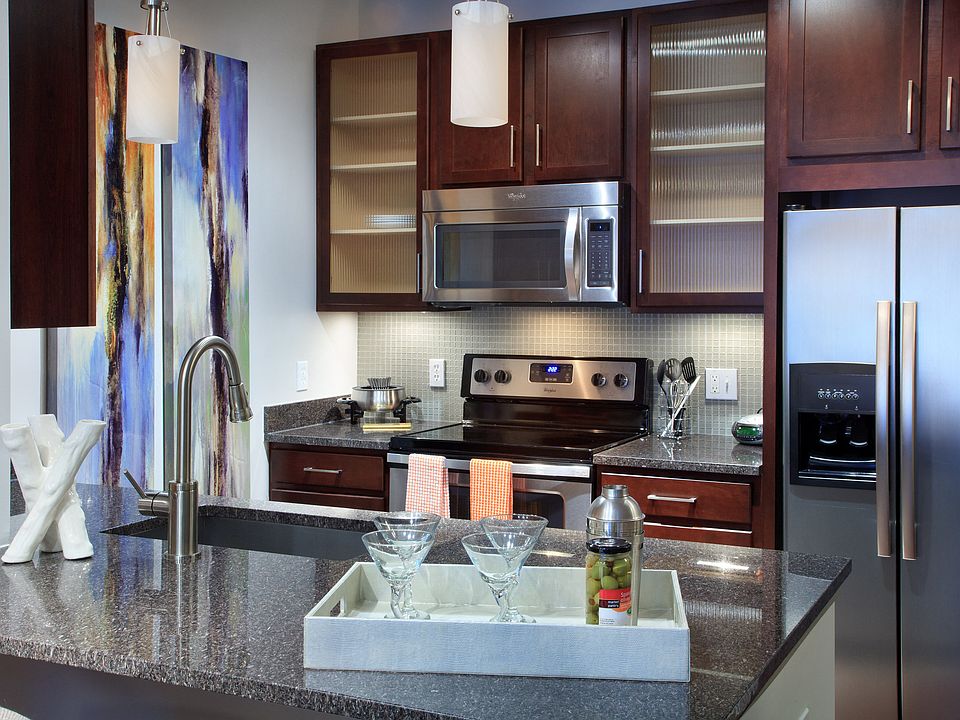 Stylish Kitchens with Custom Maple Cabinetry