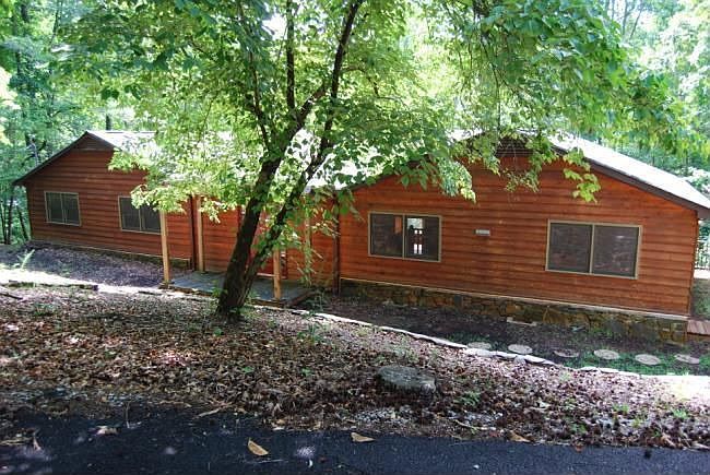 2nd image of 767 Shorewood Cir