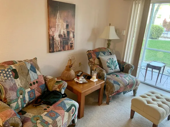 325 North Cswy APT B101, New Smyrna Beach, FL 32169