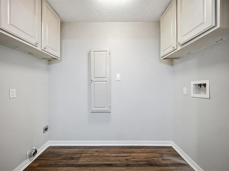 16310 Emberwood Dr — Photo 12