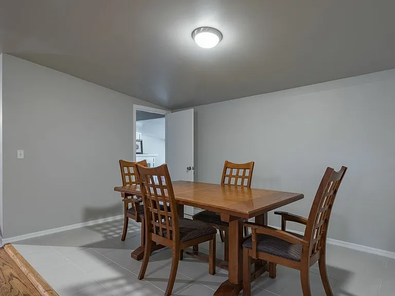 4713 N Harvey Pkwy — Photo 13