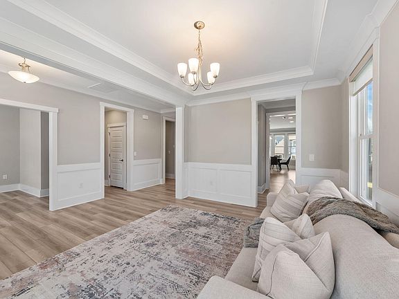 5th image of 1328 Curlyleaf Way