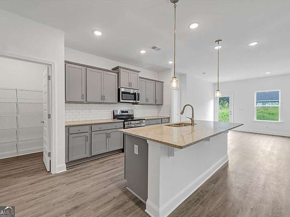 5th image of 313 Angela Ave Lot 5