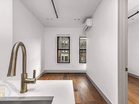 3rd image of 1163 Dean St #2B