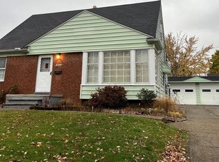 18805 Maple Heights Blvd, Maple Heights, OH 44137