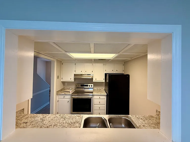 3925 Mountain View Rd #3 — Photo 15