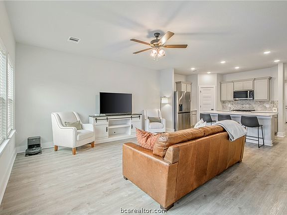 5th image of 6212 Rockford Dr