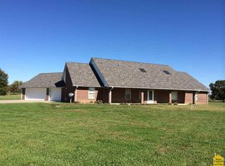 1200 N Vansant Rd, Clinton, MO 64735